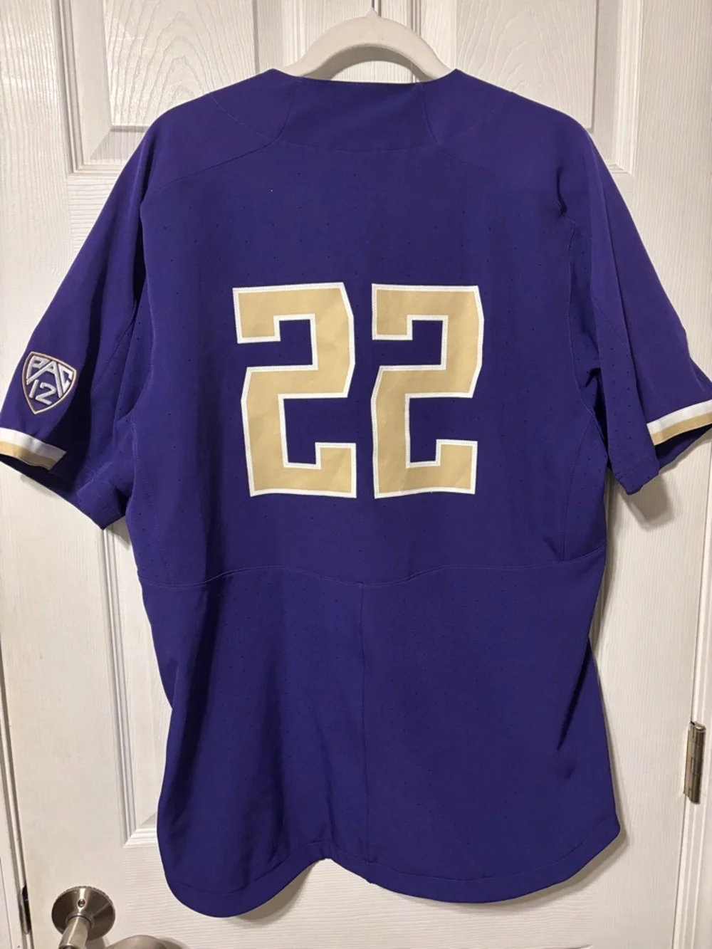 NWOT University of Washington Huskies adidas Baseball Jersey NWOT. Size 44